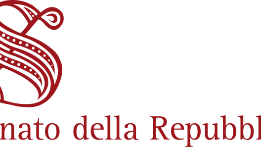 Logo_del_Senato_della_Repubblica_Italiana.svg_-704×297